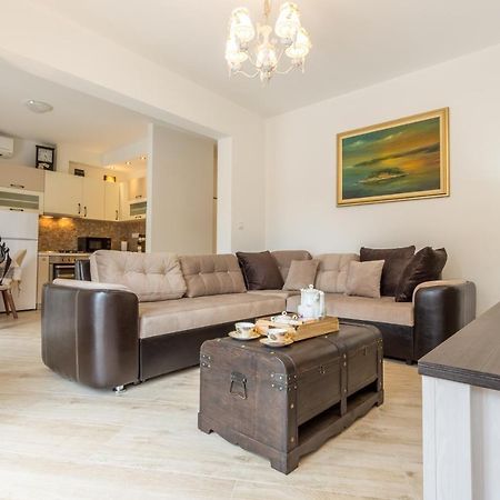 Villa Capitis In The Center- Luxury Apartment With Swimming Pool Hvar Town Buitenkant foto