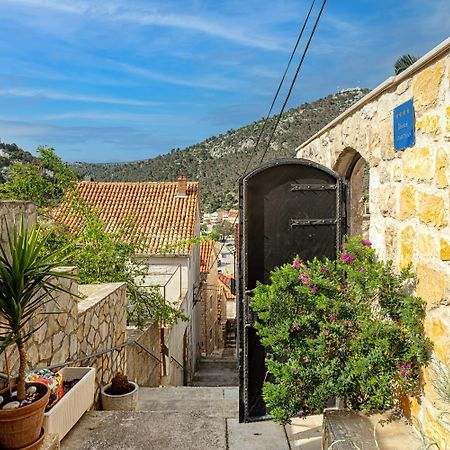 Villa Capitis In The Center- Luxury Apartment With Swimming Pool Hvar Town Buitenkant foto