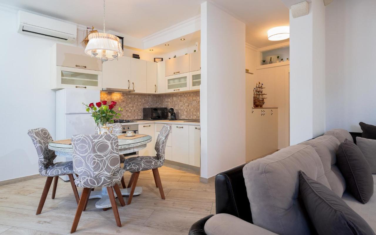 Villa Capitis In The Center- Luxury Apartment With Swimming Pool Hvar Town Buitenkant foto