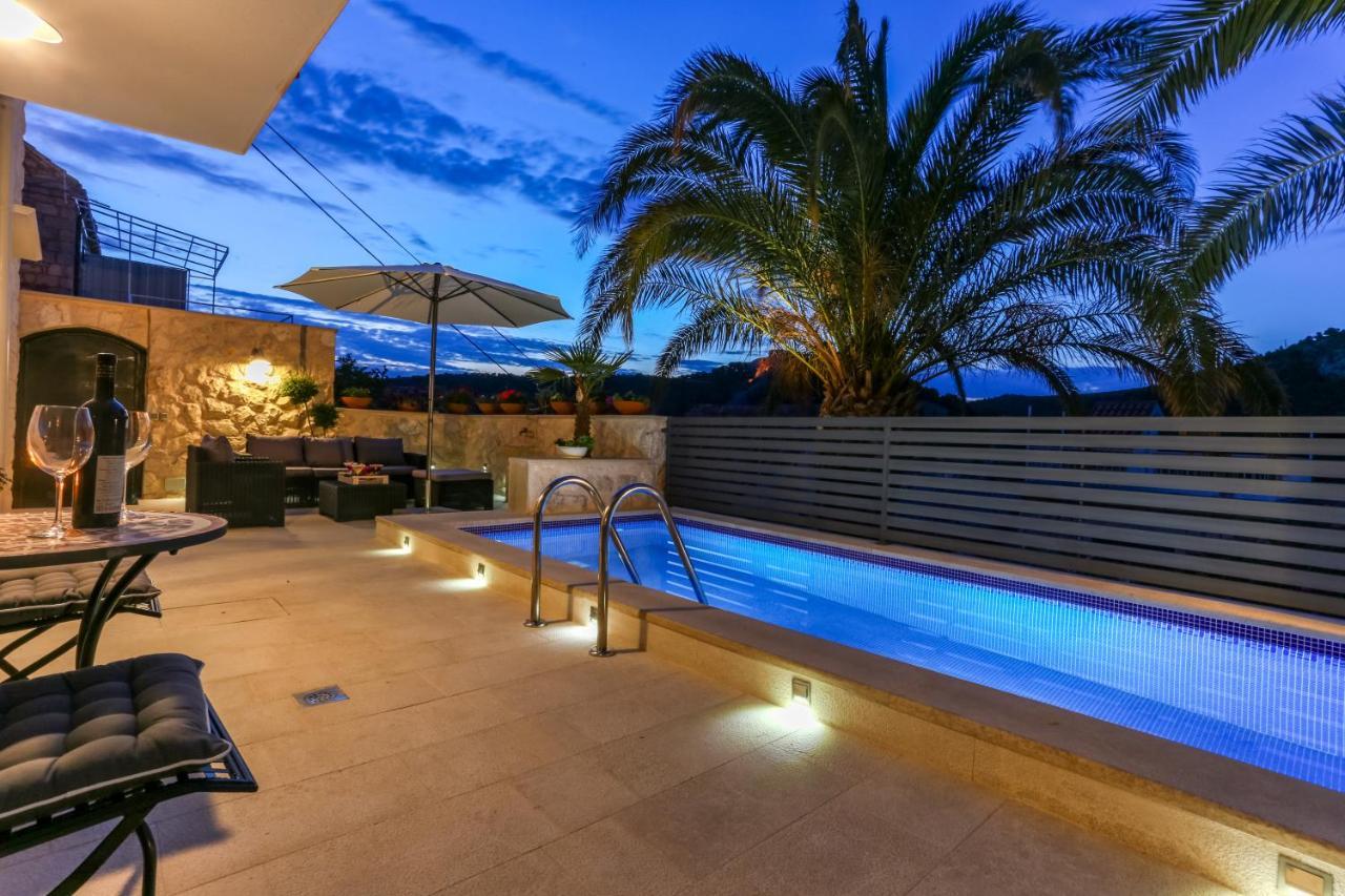 Villa Capitis In The Center- Luxury Apartment With Swimming Pool Hvar Town Buitenkant foto