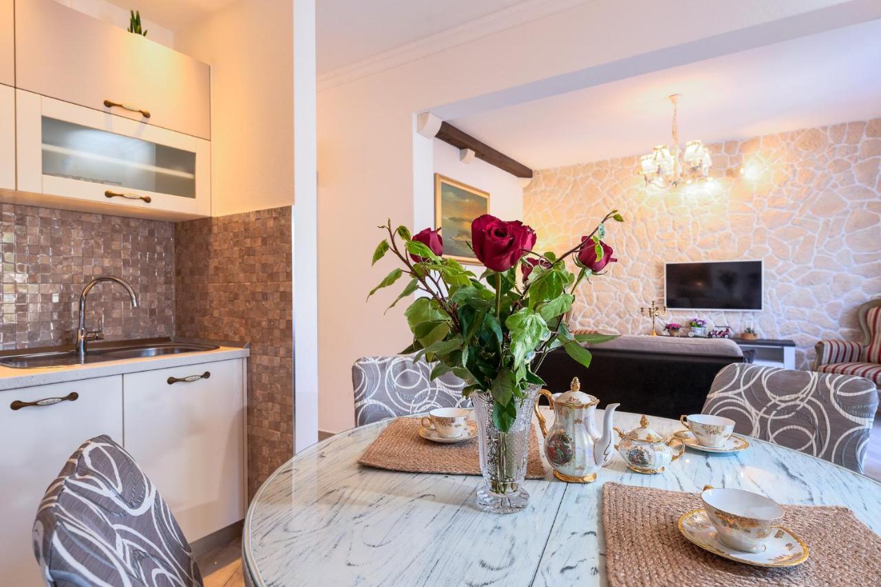 Villa Capitis In The Center- Luxury Apartment With Swimming Pool Hvar Town Buitenkant foto